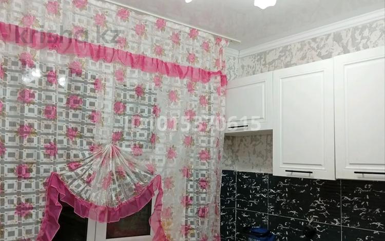3-комнатная квартира · 60 м² · 5/5 этаж, 17 А микроройон Сатпаева 11 — Рядом остановка, садик, школь , магазин.и.т.д. за 14 млн ₸ в Балхаше — фото 2