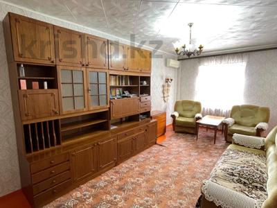 Продажа квартир в Мангистауской обл.: 4-комнатная квартира · 86.9 м² · 2/5 этаж, 13-й мкр 44 за 25 млн 〒 4-комнатная квартира · 86.9 м² · 2/5 этаж, 13-й мкр 44 за 25 млн 〒 в Актау