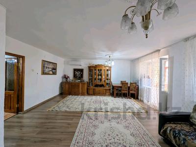 4-комнатная квартира · 103.9 м² · 3/5 этаж, Хамида Чурина 30/1 за 32 млн 〒 в Уральске