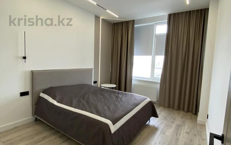3-комнатная квартира · 90 м² · 8 этаж, Акмешит 17 за 500 000 ₸ в Астане, Есильский р-н — фото 2