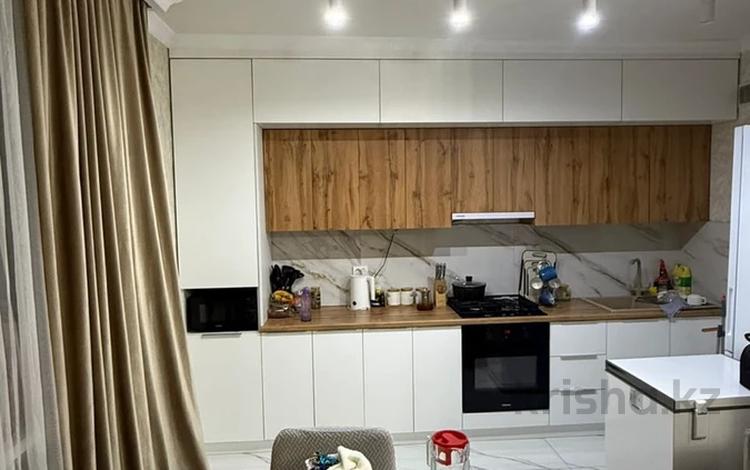3-комнатная квартира · 85 м² · 5/5 этаж, мкр Думан-2 за 52 млн ₸ в Алматы, Медеуский р-н — фото 2