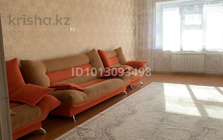 3-комнатная квартира · 90 м² · 4/10 этаж, мкр 12 45 за 35 млн ₸ в Актобе — фото 2