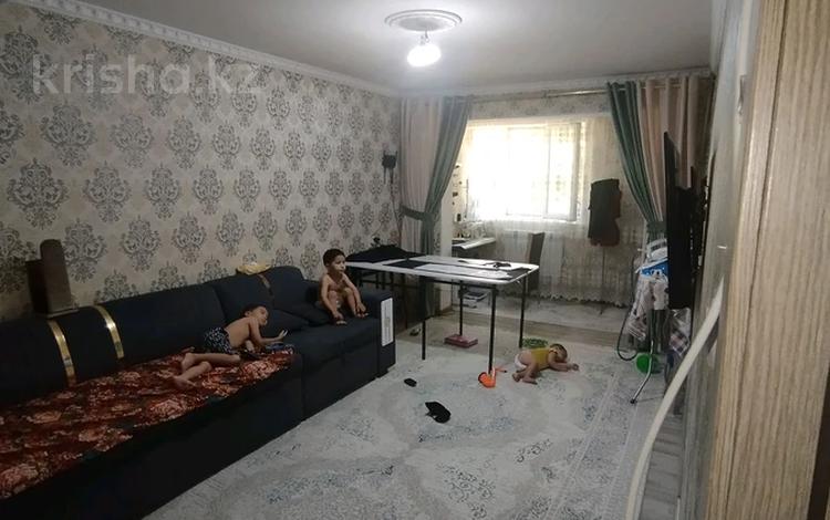 2-бөлмелі пәтер · 54 м² · 1/5 қабат, 17-шағынаудан 16а, бағасы: 19.6 млн ₸ в Шымкенте, Аль-Фарабийский р-н — фото 2