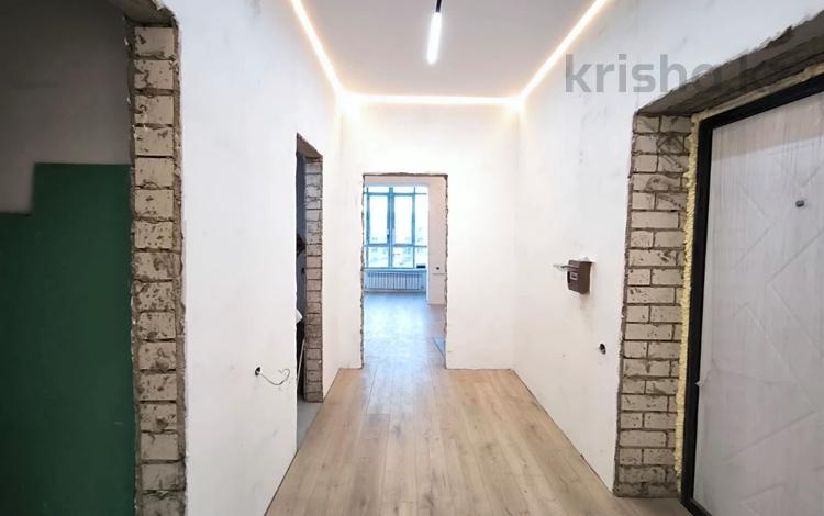 1-бөлмелі пәтер · 57.8 м² · 3/5 қабат, Алтын орда ш/а., бағасы: 23 млн ₸ в Актобе, мкр. Алтын орда — фото 2