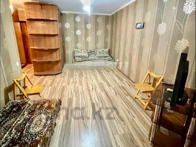 1-комнатная квартира · 35 м² · 3/4 этаж · помесячно, мкр Самал-2, проспект Достык 99В за 250 000 〒 в Алматы, Медеуский р-н