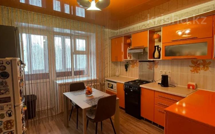 2-бөлмелі пәтер · 65 м² · 4/5 қабат, Кизатова, бағасы: 30.8 млн ₸ в Северо-Казахстанской обл. — фото 2
