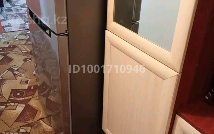2-бөлмелі пәтер · 55 м² · 3/5 қабат, 3 микрорайон 50 — Школа Пушкина, бағасы: 6.5 млн ₸ в Каратау — фото 2