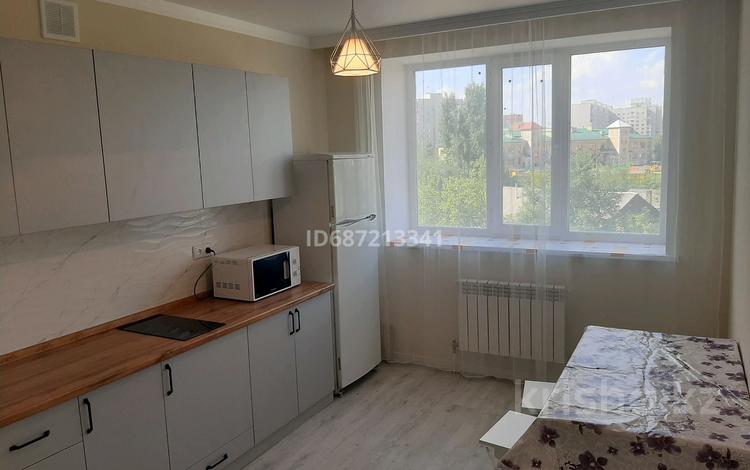 1-комнатная квартира, 40 м², 3/9 этаж помесячно, Жургенова 19