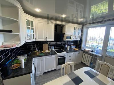 Аренда квартир в Карагандинской обл.: 2-комнатная квартира · 48 м² · 15/16 этаж · помесячно, мкр Юго-Восток, проспект Республики 18/2 за 180 000 〒 2-комнатная квартира · 48 м² · 15/16 этаж · помесячно, мкр Юго-Восток, проспект Республики 18/2 за 180 000 〒 в Караганде, Казыбек би р-н
