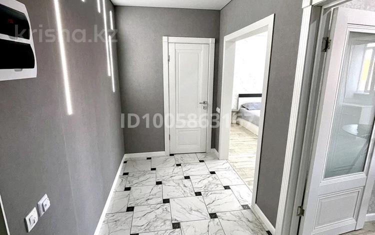 1-комнатная квартира · 51 м² · 4/9 этаж, Самал 72/1 — Seven Time's, Jaiyq Arena, "Sun City" за 15 000 ₸ в Уральске — фото 6