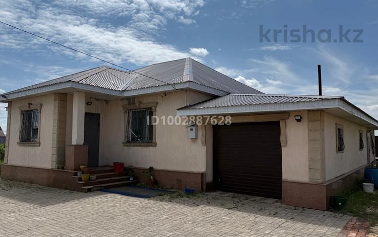 Отдельный дом · 4 комнаты · 186.7 м² · 10 сот., Тәуелсіздік 15 — Пересечение Сарыарка и Тәуелсіздік за 42 млн ₸ в Талапкер  — фото 2