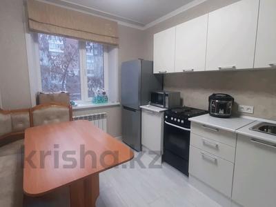 2-комнатная квартира · 53 м² · 3/5 этаж · помесячно, мкр Юго-Восток, Степной 3 5 за 220 000 〒 в Караганде, Казыбек би р-н