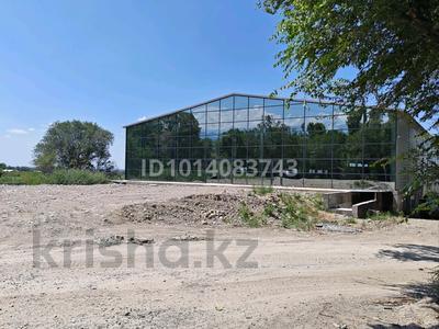 Свободное назначение, офисы, магазины и бутики, склады, общепит, салоны красоты, сельское хозяйство, фитнес и спорт, образование, развлечения, конференц-залы, кабинеты и рабочие места, студии · 2700 м² за 6 000 ₸ в Алматинской обл., Талгарский р-н