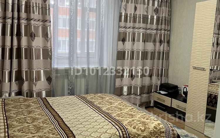 3-бөлмелі пәтер · 85 м² · 1/5 қабат, ул. Молдагуловой 17/6, бағасы: 38 млн ₸ в Усть-Каменогорске, Ульбинский — фото 2