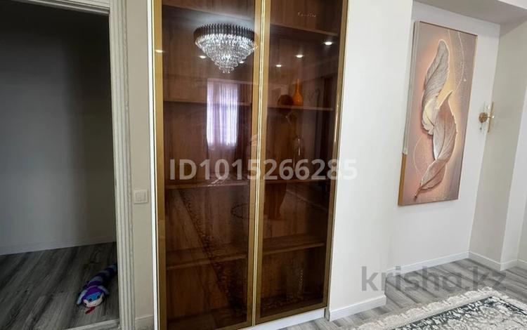 2-бөлмелі пәтер · 72 м² · 1/9 қабат, Нұрсая ш/а., мкрн Нурсая 1, бағасы: 35 млн ₸ в Атырау, мкр Нурсая — фото 2