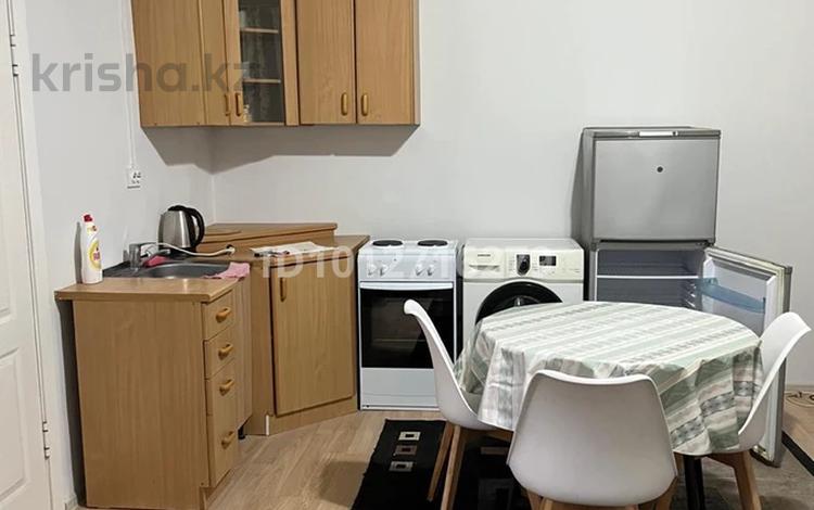 1-комнатная квартира · 30 м² · 1/6 этаж, мкр Кокжиек 24 за 120 000 ₸ в Алматы, Жетысуский р-н — фото 2