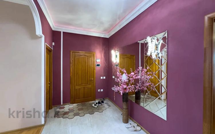 5-бөлмелі пәтер · 230 м² · 4/5 қабат, Шоссе Коргалжын 6, бағасы: ~ 92 млн ₸ в Астане, Нура р-н — фото 2