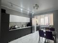 3-комнатная квартира · 94 м² · 2/9 этаж, мкр. Зачаганск пгт, Монкеулы 79/1 — Снизу магазин социальный за 37 млн ₸ в Уральске — фото 10