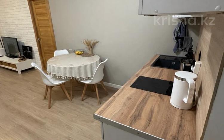 2-бөлмелі пәтер · 46 м² · 10/10 қабат, Мкр Аксай, Б. Момышулы 25, бағасы: 29.5 млн ₸ в Алматы, Ауэзовский р-н — фото 2