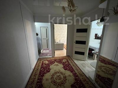 2-комнатная квартира · 55 м² · 5/5 этаж, мкр 8, Гришина за 13.5 млн ₸ в Актобе
