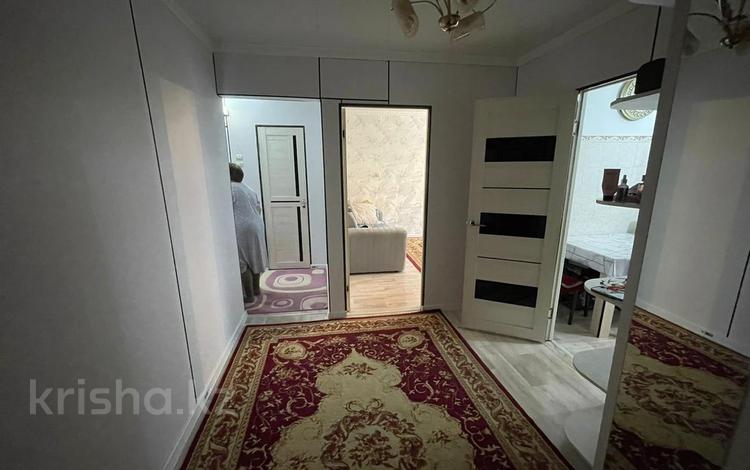 2-комнатная квартира · 55 м² · 5/5 этаж, мкр 8, Гришина за 13.5 млн ₸ в Актобе — фото 2
