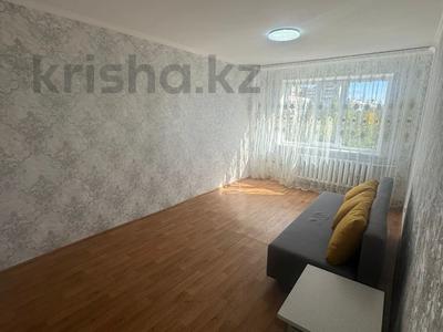 2-бөлмелі пәтер, 56 м², 4/5 қабат, мкр 8, Абулхаир хана, бағасы: 16 млн 〒 в Актобе, мкр 8