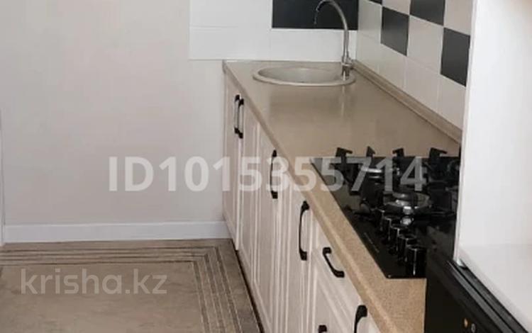 3-бөлмелі пәтер · 70.5 м² · 5/5 қабат, Л.Толстого 127 — А.Скоробогатова, бағасы: 20 млн ₸ в Уральске, мкр Школьник — фото 2