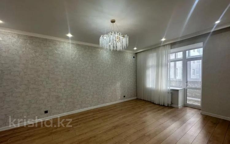 2-бөлмелі пәтер · 77 м² · 3/5 қабат, мкр. Алтын орда, бағасы: 35 млн ₸ в Актобе — фото 13