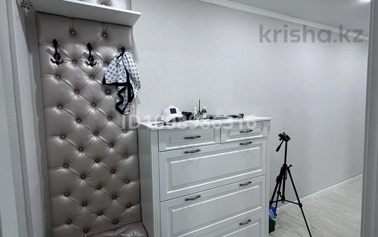 3-бөлмелі пәтер · 68 м² · 5/5 қабат, мкр. Зачаганск пгт, Камбар батыр 8 — Камбар батыр 8, бағасы: 23.7 млн ₸ в Уральске — фото 2