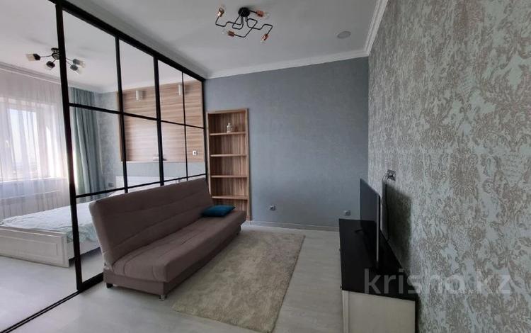1-комнатная квартира · 40 м² · 16/16 этаж, Комиссарова 45А за 31.5 млн ₸ в Караганде, Казыбек би р-н — фото 2