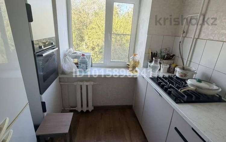 3-комнатная квартира · 56 м² · 4/5 этаж, мкр Омега, Молдашева 39 — 26 сош за 15 млн ₸ в Уральске — фото 2