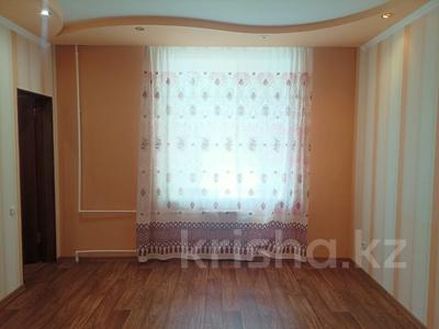 3-комнатная квартира · 61.3 м² · 1/3 этаж, ул. Абая — Д/с Айгөлек, Парк Восток, школа №5 за 10 млн ₸ в Темиртау