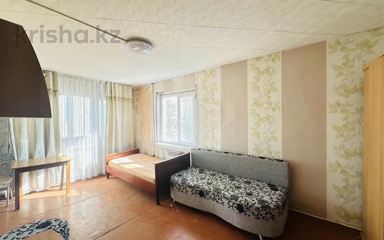 1-бөлмелі пәтер · 31 м² · 3/5 қабат, Парковая 41, бағасы: 5 млн ₸ в Шахтинске — фото 2