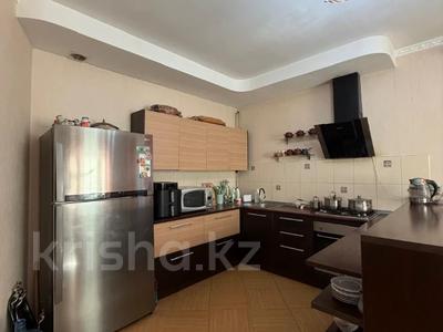 Жеке үй · 8 бөлме · 340 м² · 12 жүзд., 4-я Челябинская, бағасы: 249 млн ₸ в Костанае