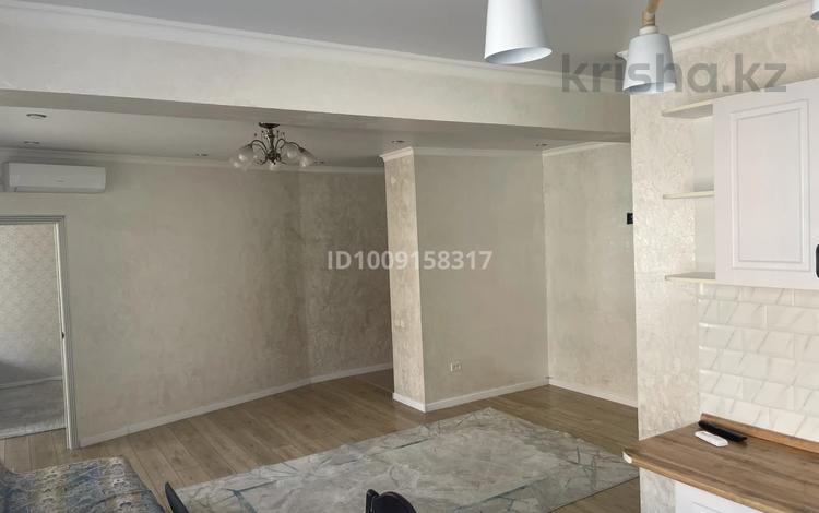 2-комнатная квартира · 64 м² · 6/10 этаж, мкр Шугыла 8/6 за 200 000 ₸ в Алматы, Наурызбайский р-н — фото 2