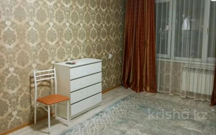 1-комнатная квартира · 33 м² · 1/5 этаж, мкр Айнабулак-2 за 170 000 ₸ в Алматы, Жетысуский р-н — фото 2
