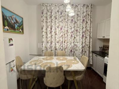 2-комнатная квартира · 65 м², Баймуханова 1 за 200 000 ₸ в Атырау, мкр Привокзальный-1