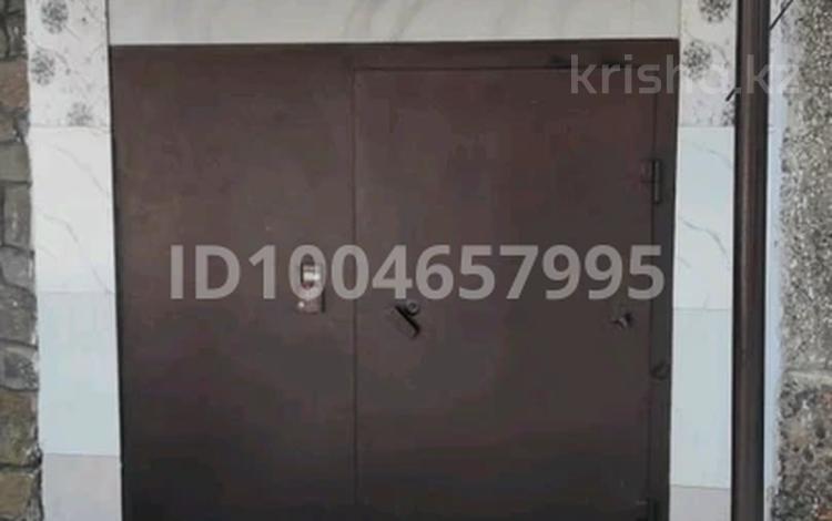 1-комнатная квартира · 38 м² · 5/5 этаж, Амангельды 56 — В районе 10 школы за 5 млн ₸ в Темиртау — фото 40