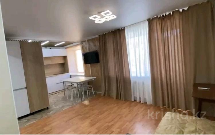 1-бөлмелі пәтер · 35 м² · 3/5 қабат, Кенесары 17 — Центральная площадь, бағасы: 25 000 ₸ в Бурабае — фото 4