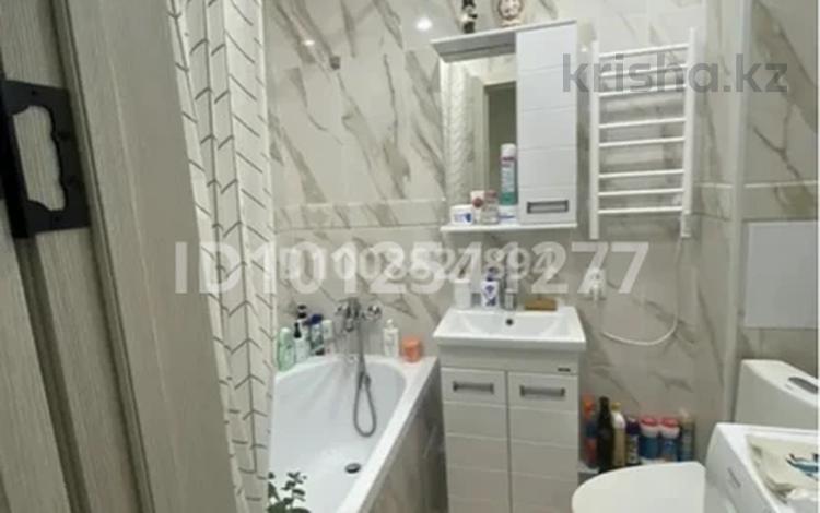 1-комнатная квартира · 30 м² · 3/5 этаж, Пришахтинск, 22й микрорайон 3 за 12.3 млн ₸ в Караганде, Алихана Бокейханова р-н — фото 2