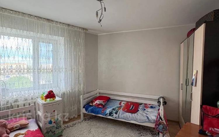 4-комнатная квартира · 87.5 м² · 9/9 этаж, мкр 8, абулхаир хана за 20 млн ₸ в Актобе — фото 6