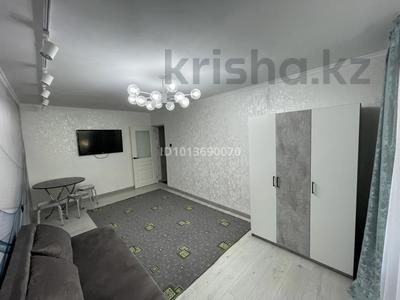 1-комнатная квартира · 38 м² · 1/5 этаж, мкр Восток 43 за 16.5 млн ₸ в Шымкенте, Аль-Фарабийский р-н
