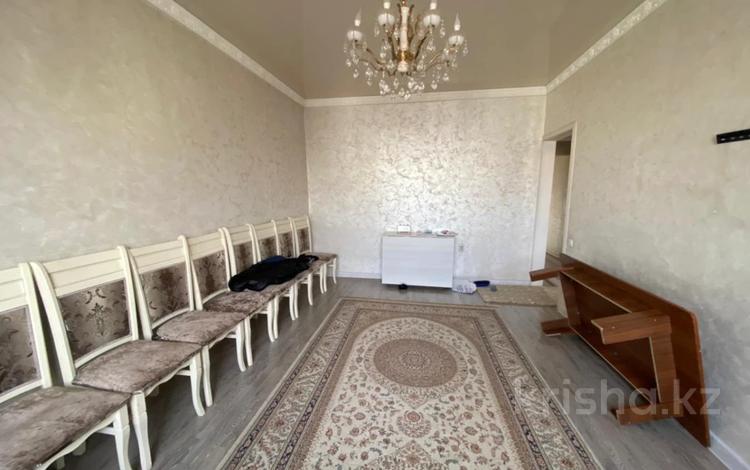 3-комнатная квартира · 75 м² · 9/9 этаж, мкр Аксай-2 42 за 42.5 млн ₸ в Алматы, Ауэзовский р-н — фото 3