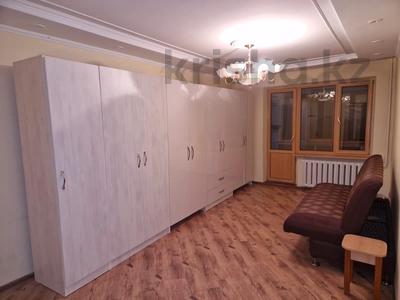 3-комнатная квартира, 67 м², 1/5 этаж, мкр Аксай-4 за 40 млн 〒 в Алматы, Ауэзовский р-н