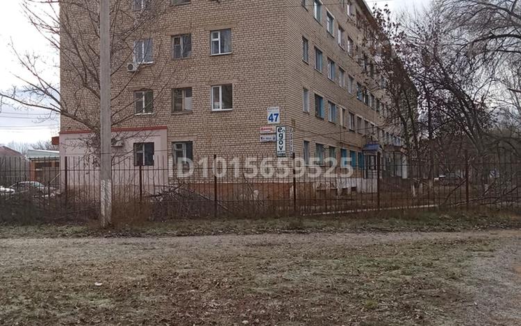 2-комнатная квартира · 36.7 м² · 1/5 этаж, мкр. Зачаганск пгт, Жангир хана 47 за 13 млн ₸ в Уральске — фото 2