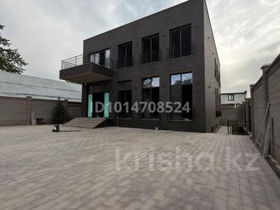 Отдельный дом · 7 комнат · 747 м² · 7 сот., мкр Горный Гигант 130 — Жамакаева за 1.7 млрд ₸ в Алматы, Медеуский р-н