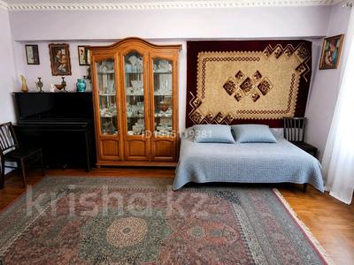 2-бөлмелі пәтер · 66.5 м² · 5/5 қабат, Чайковского 23, бағасы: 57.5 млн ₸ в Алматы, Алмалинский р-н