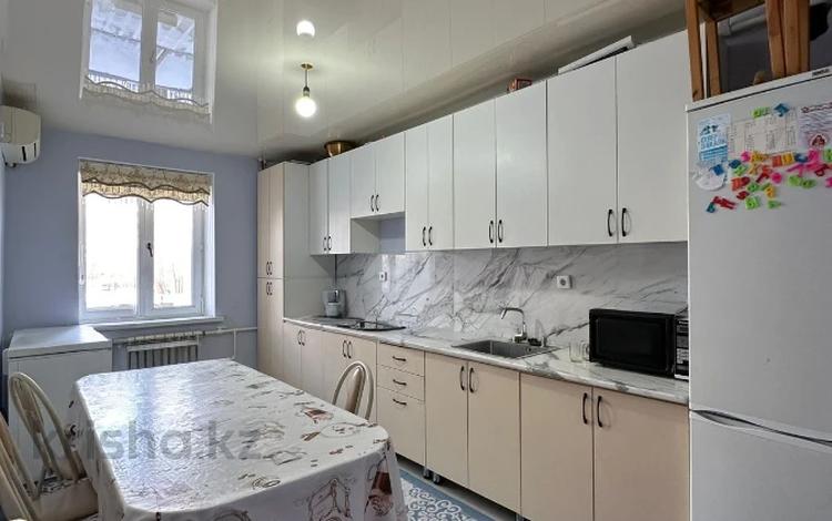 3-бөлмелі пәтер · 95 м² · 2/9 қабат, мкр 12, бағасы: 26 млн ₸ в Актобе — фото 2