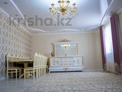 Отдельный дом • 7 комнат • 340.4 м² • 7.5 сот., Дархан за 67 млн 〒 в Уральске