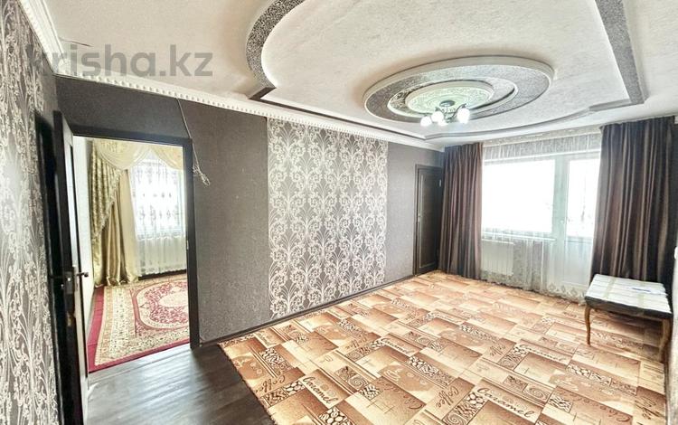 3-комнатная квартира · 48 м² · 4/5 этаж, мкр Юго-Восток, проспект Республики за 17 млн ₸ в Караганде, Казыбек би р-н — фото 3